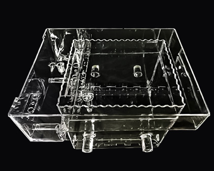  Multi-layer quartz square cylinder